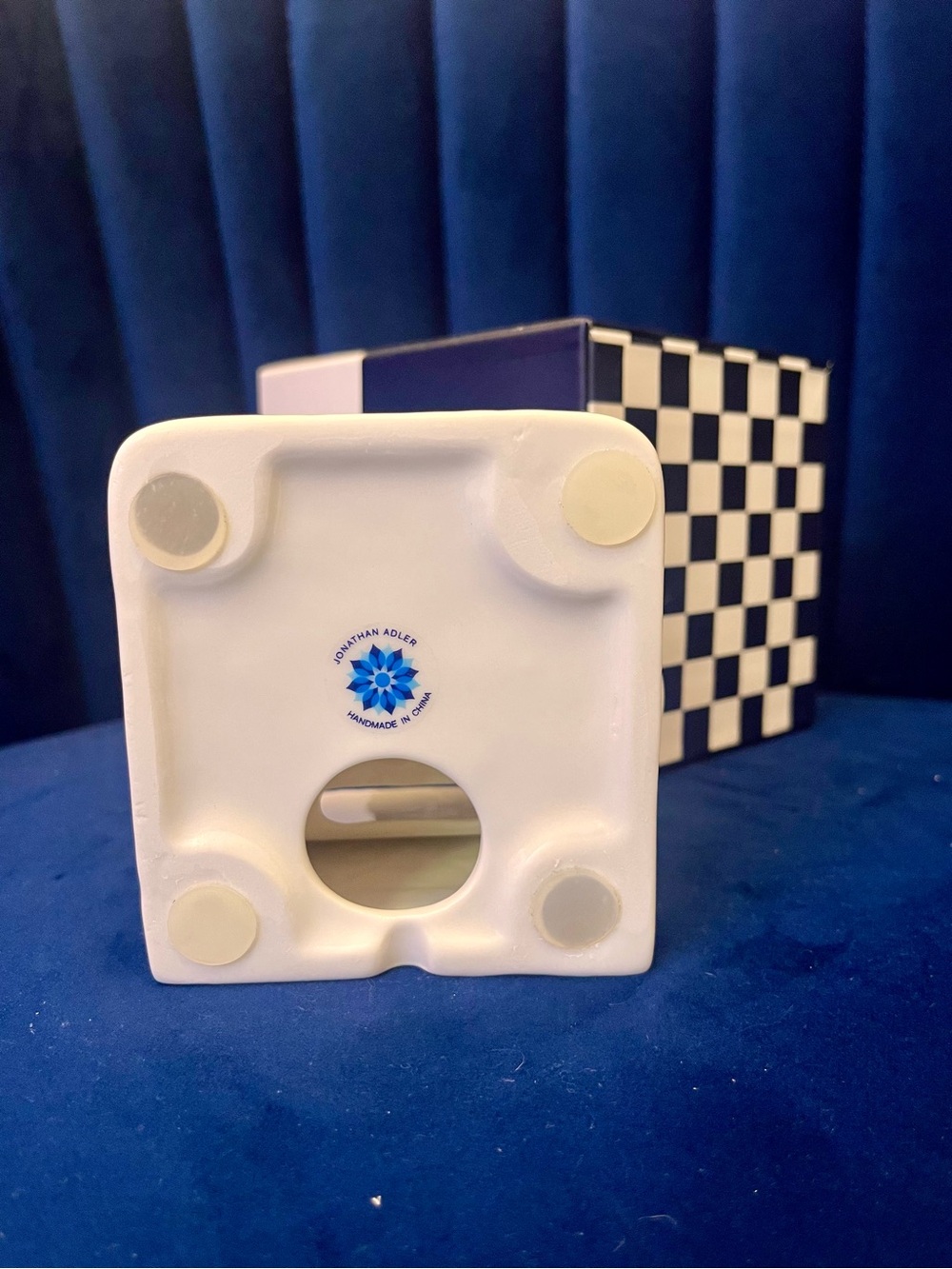 Jonathan Adler Glossy White Ceramic Retro Phone Docking & Charging Station - Picture 9 of 11